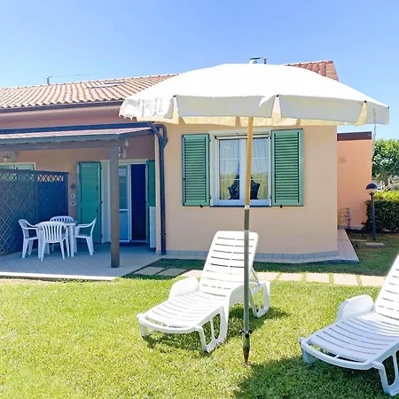 Aparthotel With Swimming Pool In Just 600 Meters From The Mazzanta