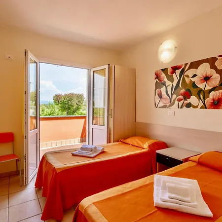 Aparthotel With Swimming Pool In Just 600 Meters From The Mazzanta