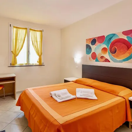 Aparthotel With Swimming Pool In Just 600 Meters From The *