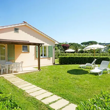 Aparthotel With Swimming Pool In Just 600 Meters From The