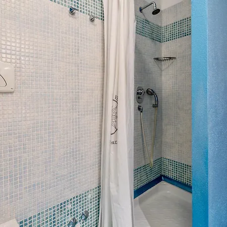 Aparthotel With Swimming Pool In Just 600 Meters From The Mazzanta