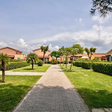 With Swimming Pool In Just 600 Meters From The Aparthotel *